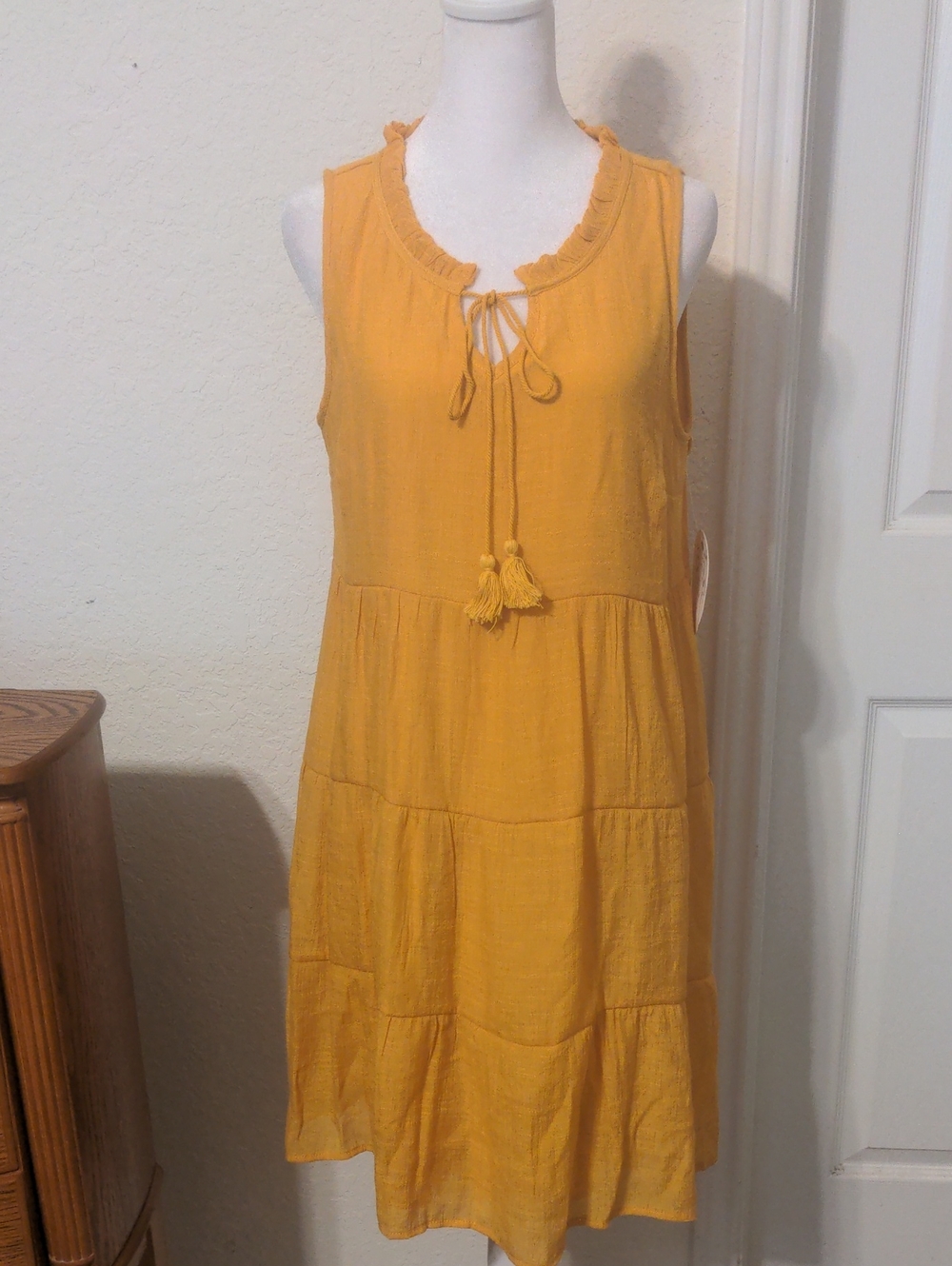 Naif Women's Gold Sleeveless Fully Lined Summer Ruffled Layer Dress. Size M NWT